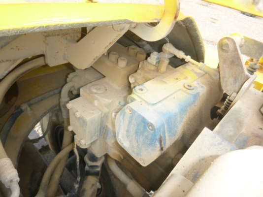 บดล้อยาง 7 ล้อย KOMATSU JW215 ต้องสั่งนำเข้า