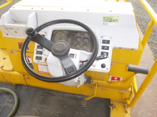 บดล้อยาง 7 ล้อย KOMATSU JW215 ต้องสั่งนำเข้า