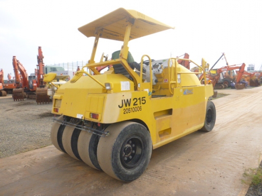 บดล้อยาง 7 ล้อย KOMATSU JW215 ต้องสั่งนำเข้า