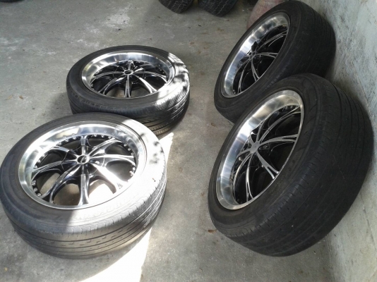 ขอบ17นิ้ว5รู100/114 พร้อมยาง ชุดนี้ ราคา 7300 บาท ขอบ17นิ้ว5รู100/114 พร้อมยาง ชุดนี้ ราคา 7300 บาท