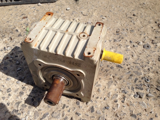 ขายหัวเกียร์ทดรอบ ZAE made in Germany อัตราทด 1:39 ของใหม่เก่าเก็บ ไม่เคยใช้งานครับ