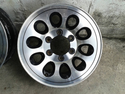 เอนไก ขอบ15นิ้ว6รู ชุดนี้ ราคา 5500 บาท เอนไก ขอบ15นิ้ว6รู ชุดนี้ ราคา 5500 บาท