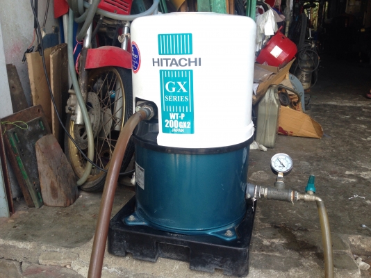 ขายปั้มน้ำอัตโนมัติ Hitachi 300W สภาพสวยเดิมๆ วิ่งนิ่ม ตรวจเช็คแรงดันเรียบร้อยไม่มีรั่วซึม ใส่ฝาครอบของใหม่ให้ พร้อมใช้งาน