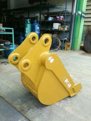 รับสั่งทำบุ้งกี้รถแมคโคเล็ก คูโบต้า โคมัสสุ  โกเบโก้ ขนาดความกว้าง 20-25-30 ซม.   3 ขนาด ลูกละ 8000 บาทครับ ลูกค้ามารับเองครับ