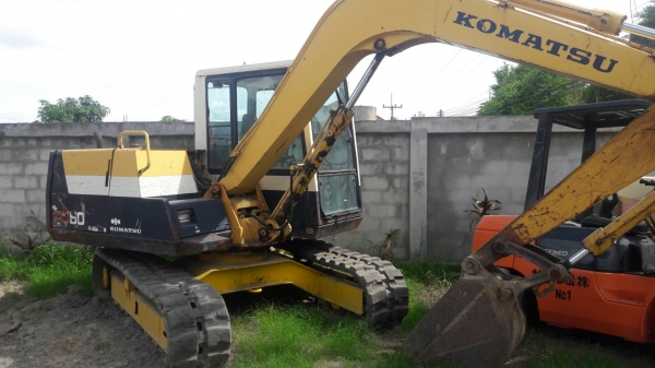 ขายkomatsu pc60-6 เก่านอกjapan ไม่เคยใช้งานในไทยอินวอล์ย