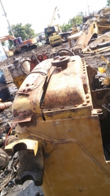 ขายล้อนำรถแทรกเตอร์ และหม้อนํ้า D-5 ขายไม่แพงครับ