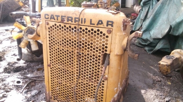 ขายล้อนำรถแทรกเตอร์ และหม้อนํ้า D-5 ขายไม่แพงครับ