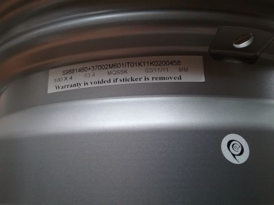 แม็กแท้ Sparco อิตาลี่ 4รู 100 ขอบ15 ลายหรูหายาก แม็กแท้ Sparco อิตาลี่ 4รู 100 ขอบ15 ลายหรูหายาก