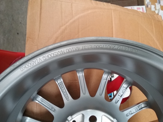 แม็กแท้ Sparco อิตาลี่ 4รู 100 ขอบ15 ลายหรูหายาก แม็กแท้ Sparco อิตาลี่ 4รู 100 ขอบ15 ลายหรูหายาก