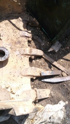 ขายบุ้งกี้เก่าสภาพสวย ใส่ได้หลายรุ่น  200โกเบโก้ กว้าง 115 ซม ขายไม่แพงครับ