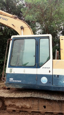 ขายรถแบคโฮ KOMATSU PC120-5 ระบบไฟเต็ม แอร์พร้อม ราคา 740000 ขายรถแบคโฮ KOMATSU PC120-5 ระบบไฟเต็ม แอร์พร้อม ราคา 740000