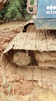 ขายรถแบคโฮ KOMATSU PC120-5 ระบบไฟเต็ม แอร์พร้อม ราคา 740000 ขายรถแบคโฮ KOMATSU PC120-5 ระบบไฟเต็ม แอร์พร้อม ราคา 740000