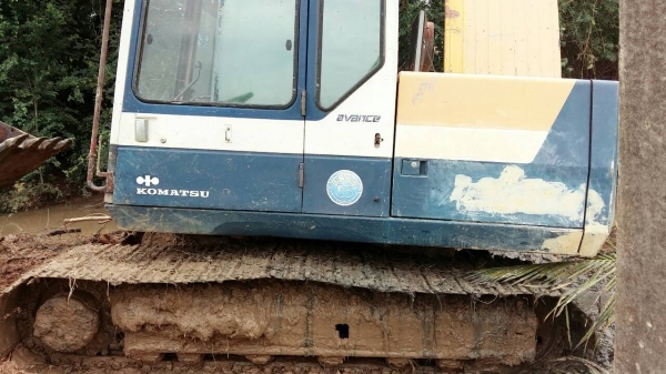 ขายรถแบคโฮ KOMATSU PC120-5 ระบบไฟเต็ม แอร์พร้อม ราคา 740000