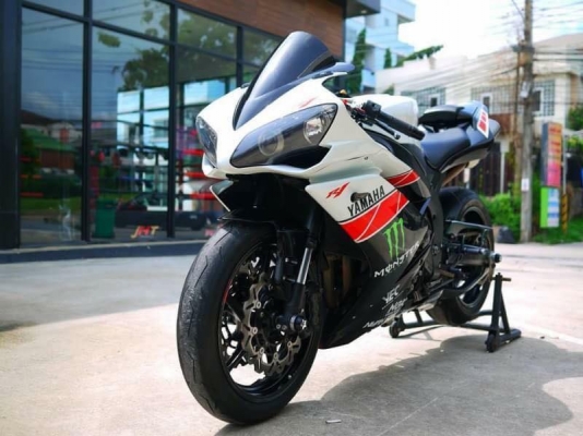 ขาย Yamaha R1 ปี 2008 พร้อมทะเบียนแท้โอนขนส่ง รถสวย เครื่องสดๆ พร้อมออกทริป วิ่งน้อย 1xxxxโล