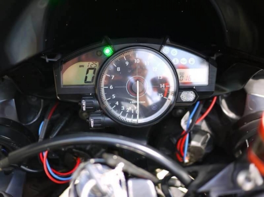 ขาย Yamaha R1 ปี 2008 พร้อมทะเบียนแท้โอนขนส่ง รถสวย เครื่องสดๆ พร้อมออกทริป วิ่งน้อย 1xxxxโล