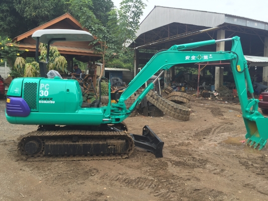 ขายรถขุดแบคโฮ KOMATSU Pc30-7E ขนาด 30 รถเก่านอกแท้ 100\% (คอลโทลสั้น ปั๊มนิ้ว แทรคเหล็ก) เครื่องแน่น ปั๊มแรง ระบบไว รถพร้อมใช้งาน ขายรถขุดแบคโฮ KOMATSU Pc30-7E ขนาด 30 รถเก่านอกแท้ 100\% (คอลโทลสั้น ปั๊มนิ้ว แทรคเหล็ก) เครื่องแน่น ปั๊มแรง ระบบไว รถพร้อมใช้งาน