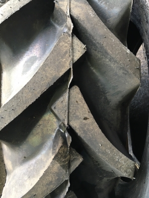 ยางรถไถ(ยางหล่อ)12.4-24 พร้อมส่งครับ