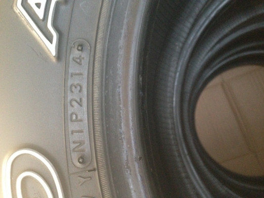 ขายยาง TOYO A/T OPEN COUNTRY 265 65 r17 ปี14  1ชุด T.061-9030026