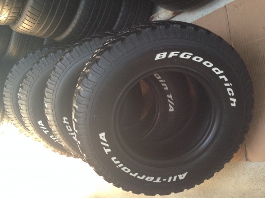 ขายยาง BF 265 75 r16 ปี11  1ชุด T.061-9030026
