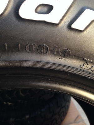 ขายยาง BF 265 75 r16 ปี11  1ชุด T.061-9030026