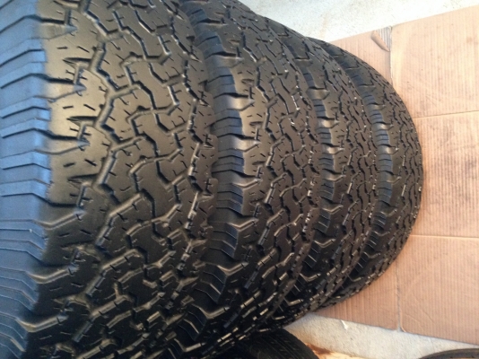 ขายยาง BF 265 75 r16 ปี11  1ชุด T.061-9030026