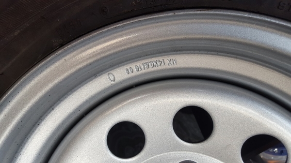 ขายล้อกะทะผ่าใหม่VIGO 5รูขอบ14x6.5 ยางใหม่ 2 ล้อ