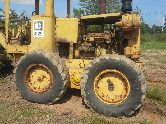 ขายรถเกรด cat 12 gf