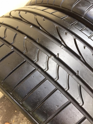 ขายยาง BRIDGESTONE POTENZA RE050A 235-35-19 ปี14 ดอกหนาจัด ไม่มีตำหนิ คู่ละ 5,500 บาท
