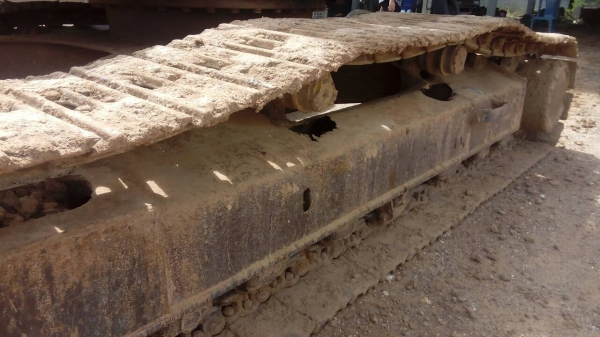 ขายKOMATSU PC200-5 เอกสารอินวอย ไฟฟ้าเต็ม โช่ใบหนาเอวแน่นบูมอาร์มสววไม่มีปะ เครื่องปั้มแรง 565,000บ.สนใจติดต่อ 0835601591 หรือ 0903494058