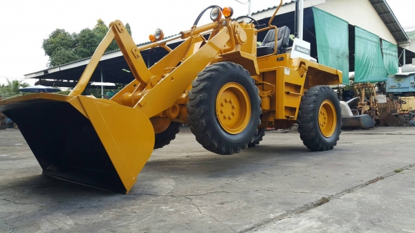 ขาย รถตัก KOMATSU รุ่น 505 มือสองญี่ปุ่น ตักได้ 1คิว สองเพลา เอวอ่อน เกียร์ทอร์ค เช็คระบบแล้ว แรงดี เบรคดีมาก พร้อมใช้งาน มือถือ/LINE ID : 0818753444 ขาย รถตัก KOMATSU รุ่น 505 มือสองญี่ปุ่น ตักได้ 1คิว สองเพลา เอวอ่อน เกียร์ทอร์ค เช็คระบบแล้ว แรงดี เบรคดีมาก พร้อมใช้งาน มือถือ/LINE ID : 0818753444