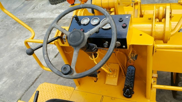 ขาย รถตัก KOMATSU รุ่น 505 มือสองญี่ปุ่น ตักได้ 1คิว สองเพลา เอวอ่อน เกียร์ทอร์ค เช็คระบบแล้ว แรงดี เบรคดีมาก พร้อมใช้งาน มือถือ/LINE ID : 0818753444 ขาย รถตัก KOMATSU รุ่น 505 มือสองญี่ปุ่น ตักได้ 1คิว สองเพลา เอวอ่อน เกียร์ทอร์ค เช็คระบบแล้ว แรงดี เบรคดีมาก พร้อมใช้งาน มือถือ/LINE ID : 0818753444