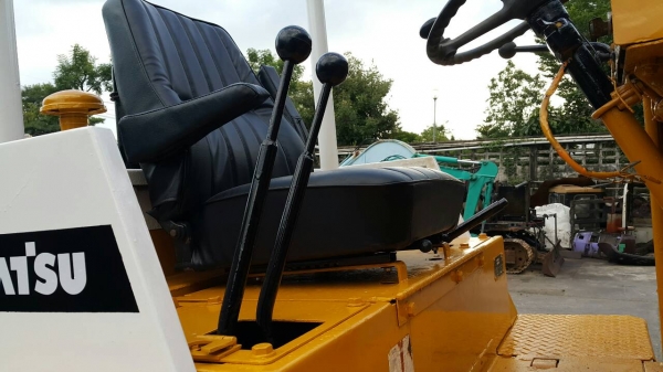 ขาย รถตัก KOMATSU รุ่น 505 มือสองญี่ปุ่น ตักได้ 1คิว สองเพลา เอวอ่อน เกียร์ทอร์ค เช็คระบบแล้ว แรงดี เบรคดีมาก พร้อมใช้งาน มือถือ/LINE ID : 0818753444 ขาย รถตัก KOMATSU รุ่น 505 มือสองญี่ปุ่น ตักได้ 1คิว สองเพลา เอวอ่อน เกียร์ทอร์ค เช็คระบบแล้ว แรงดี เบรคดีมาก พร้อมใช้งาน มือถือ/LINE ID : 0818753444