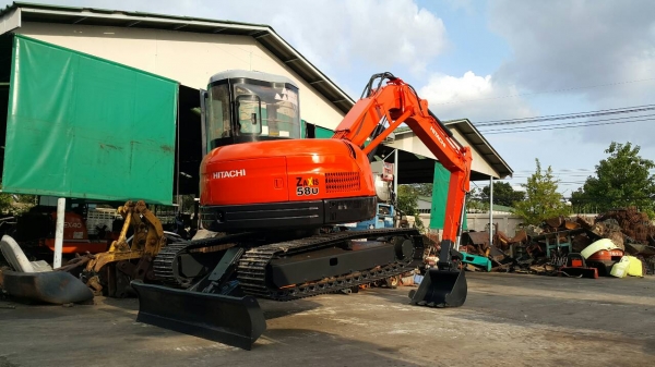 ขาย รถขุด HITACHI รุ่น EX58MU มือสองญี่ปุ่น พร้อมหัวเก๋ง แทรกเหล็กสวย ปั้มนิ้ว ทำงานไว สลัก บูท เอวแน่น 100\% ทุกส่วน มือถือ/LINE ID : 0818753444