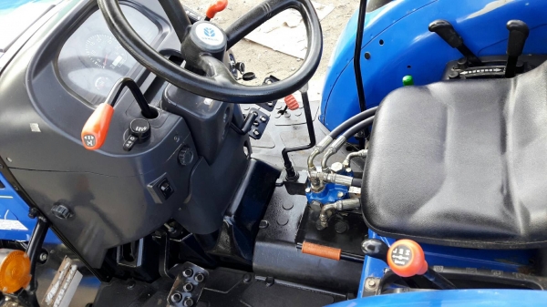 นิว ฮอลแลนด์  New Holland TC38 R