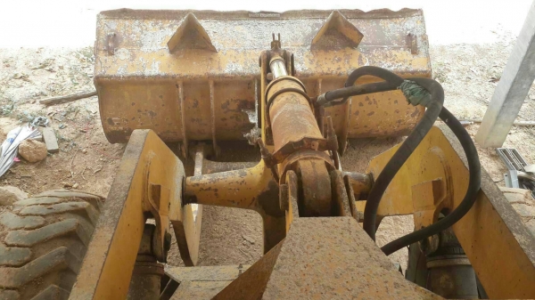 ขายรถตักล้อยาง KOMATSU JH63 ต่อแขนแล้ว ราคา 300000