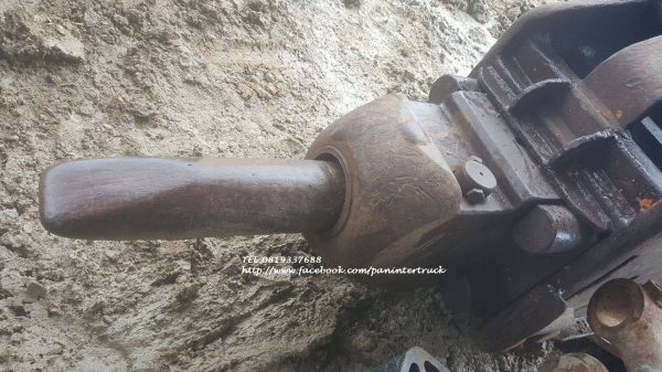 From JAPANหัวกระแทก: OKADA -UB8/สำหรับรถขุดไซค์ 100,120/รูสลัก 60 มิล/สินค้าเก่านอก(ทดสอบแล้วใช้งานได้จริง) ราคา 95,000 บาท สนใจติดต่อ 0819337688