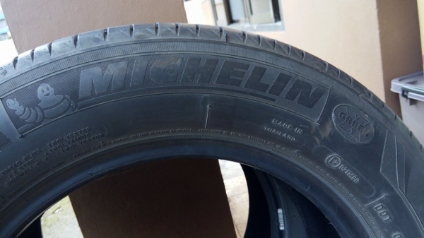 ขายยาง MICHELIN PRIMACY 3 ST ขนาด 195/65/15 ยางสด นิ่มๆปี 2015 สวยๆ ลดราคา เหลือ4000 บาท