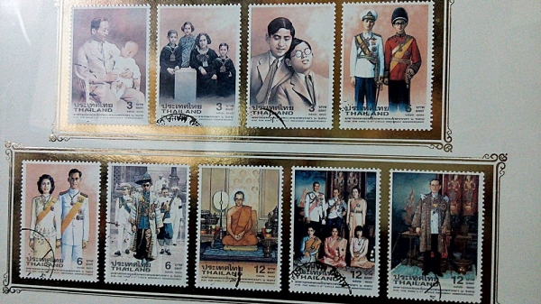 ตราไปรษณีย์ที่ระลึกในหลวง มหามงคล 6รอบ 5 ธันวา ปี 42 ชุด 4 ทอง นาค เงิน