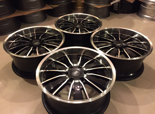 ล้อ Infinity ขอบ20 สภาพสวย ไม่มีซ่อม ราคาไม่แพง