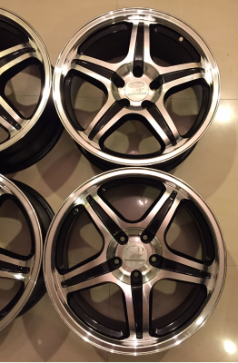 ล้อ JRD ขอบ18 สภาพสวย ไม่มีซ่อม ราคาไม่แพง