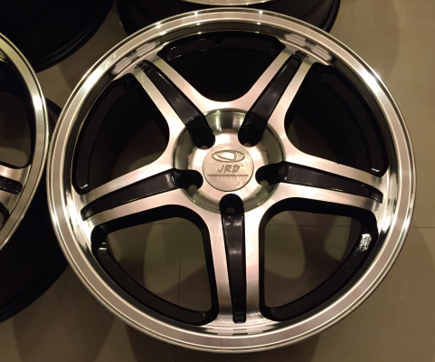 ล้อ JRD ขอบ18 สภาพสวย ไม่มีซ่อม ราคาไม่แพง
