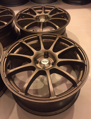 ล้อADVAN ขอบ17 สภาพสวย ไม่มีซ่อม ราคาไม่แพง