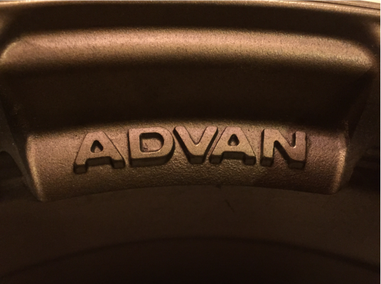 ล้อADVAN ขอบ17 สภาพสวย ไม่มีซ่อม ราคาไม่แพง