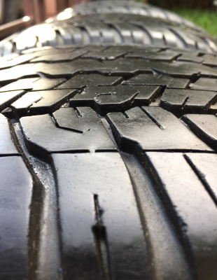 ยาง Dunlop 265 65 17 กลางปี15 มี2ชุด ดอกเต็ม ใช้ยาว ราคาไม่แพง