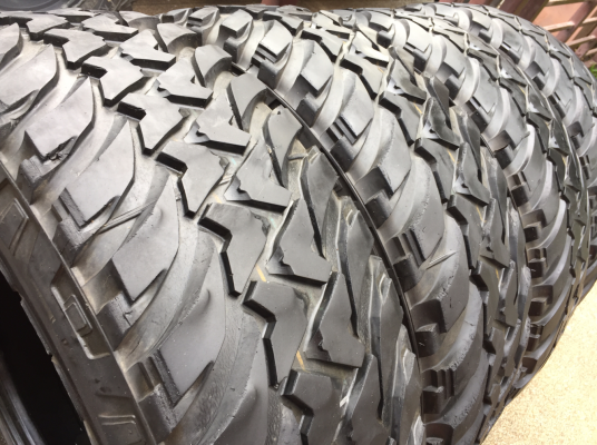 ยาง Mud Bridgestone 265 75 16 กลางปี13 พร้อมใช้งาน ราคาไม่แพง