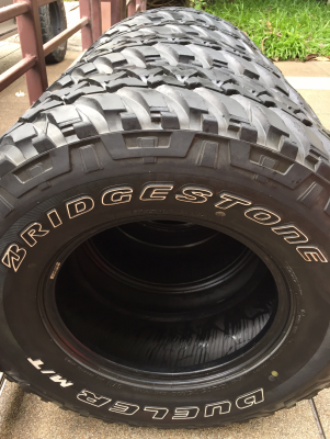 ยาง Mud Bridgestone 265 75 16 กลางปี13 พร้อมใช้งาน ราคาไม่แพง