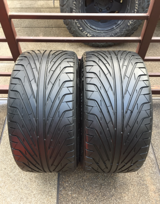 ยางคู่ Triangle 265 35 18 กลางปี15 ดอกเต็ม ไม่มีปะ ไม่มีกินข้าง ใช้ยาว ราคาไม่แพง