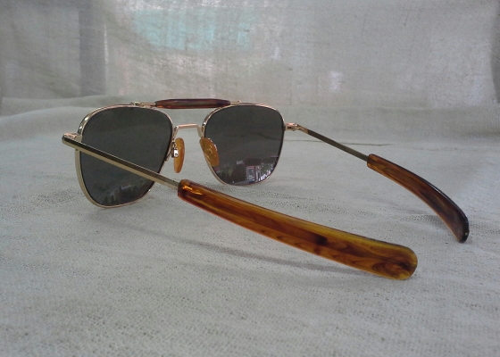 แว่นตาวินเทจเสืออากาศยุค '70s ตัวท็อป! Original RANDOLPH Top Series : A1 handmade in USA หายาก! ไซซ์หล่อใหญ่! แว่นตาวินเทจเสืออากาศยุค '70s ตัวท็อป! Original RANDOLPH Top Series : A1 handmade in USA หายาก! ไซซ์หล่อใหญ่!