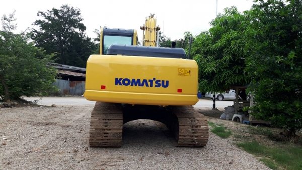 ขายรถแบคโฮ KOMATSU PC130-8 ไมล์ 11000 ชม.ราคา 1480000
