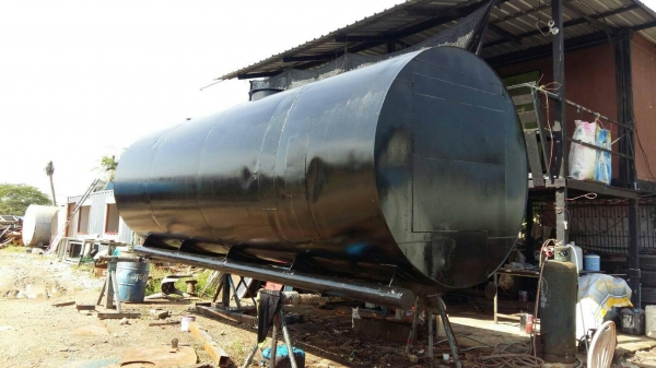 ขายโล๊ะครับ ถังบุบนิดหน่อย / ทำสีใหม่ เหล็กหนา 6 มิล ขนาด 20,000 ลิตร